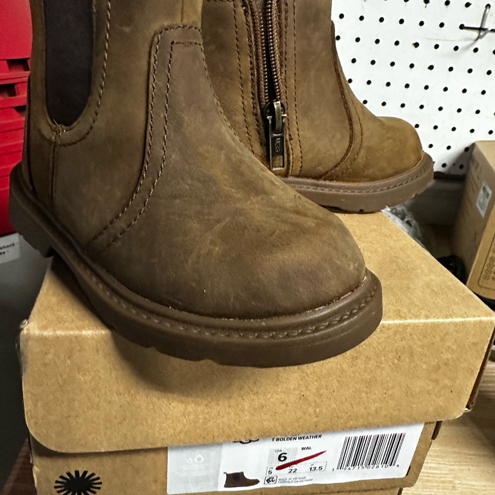 UGG Brown Chelsea Boots with Suede and Zipper